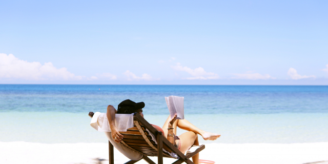Vakantie voor steeds meer Nederlanders te duur
